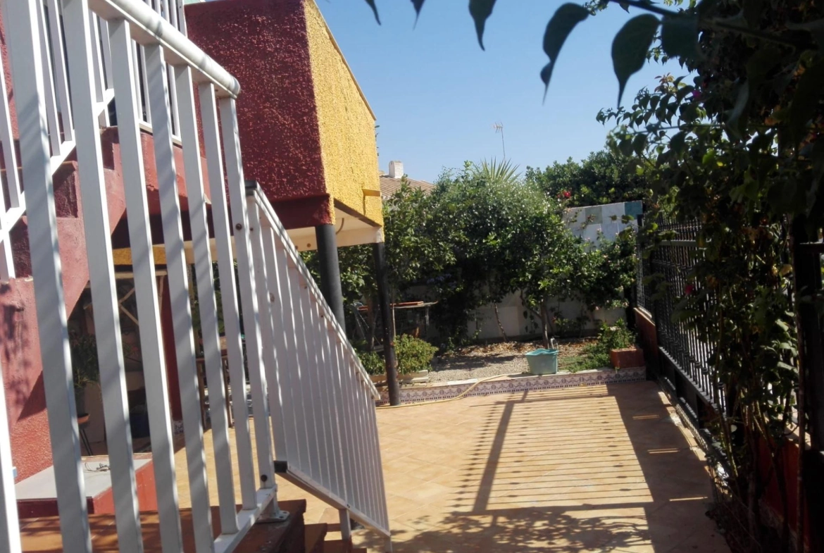 OPORTUNIDAD PUNTA PRIMA DEBAJO DE CARRETERA : 3 HAB , PISCINA