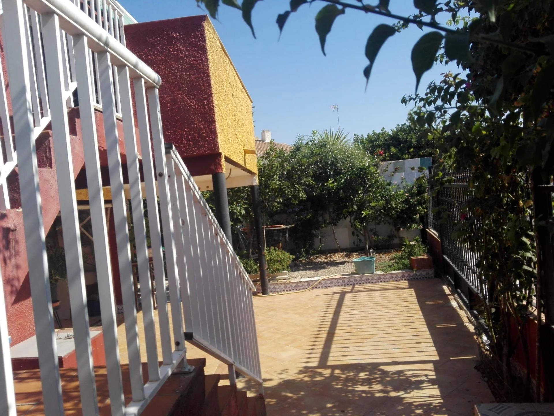 OPORTUNIDAD PUNTA PRIMA DEBAJO DE CARRETERA : 3 HAB , PISCINA