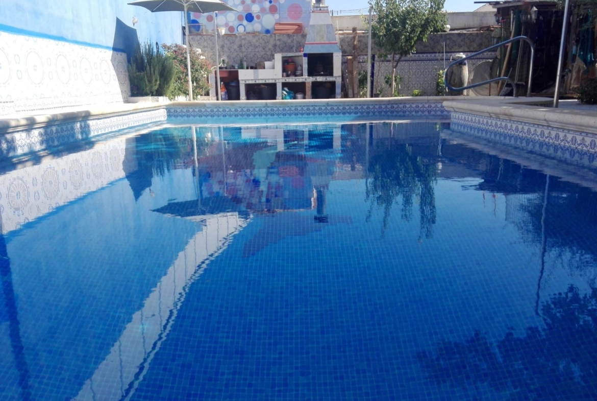 OPORTUNIDAD PUNTA PRIMA DEBAJO DE CARRETERA : 3 HAB , PISCINA