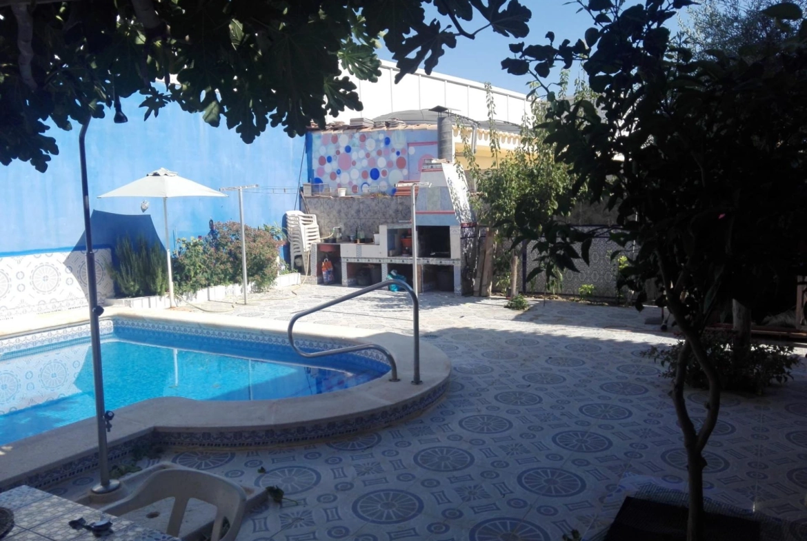 OPORTUNIDAD PUNTA PRIMA DEBAJO DE CARRETERA : 3 HAB , PISCINA