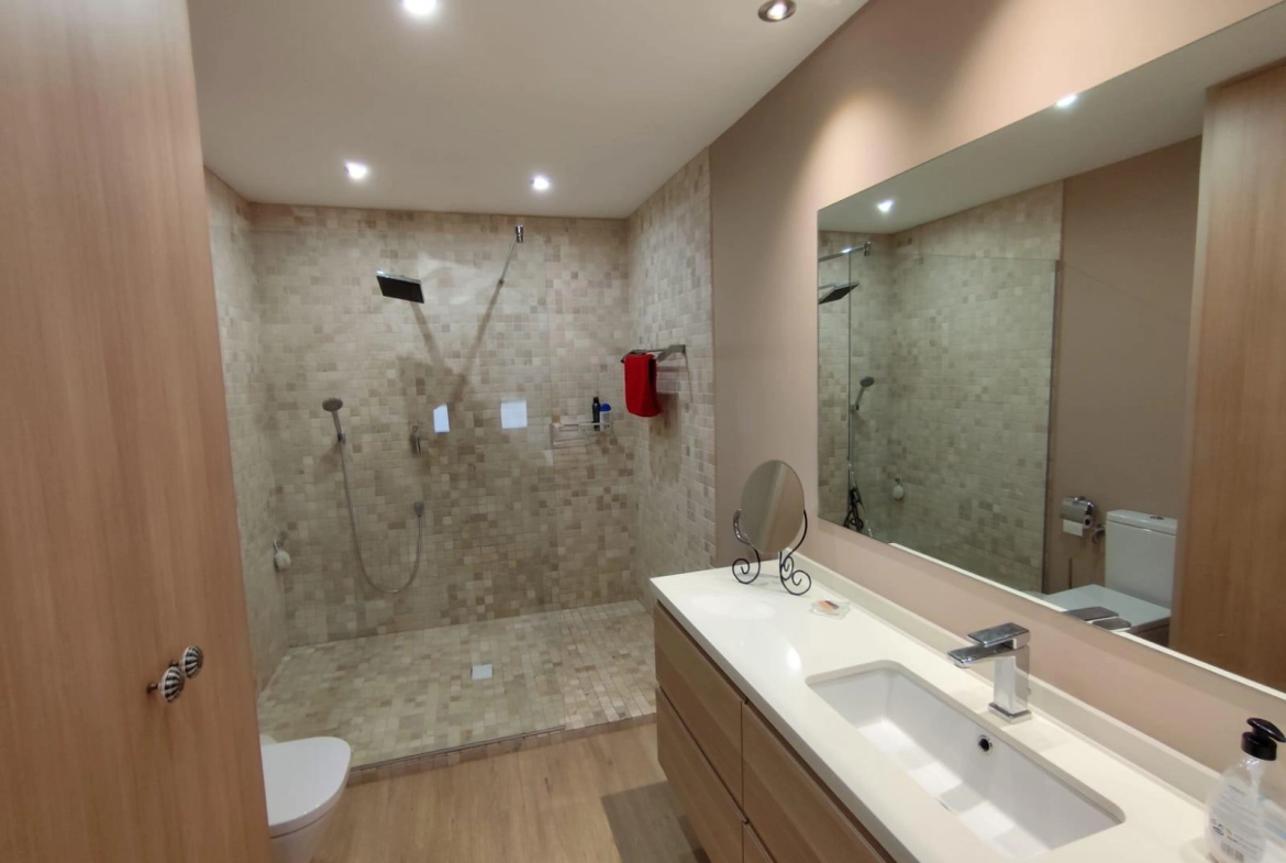 MAGNIFICO APARTAMENTO EN TORREVIEJA