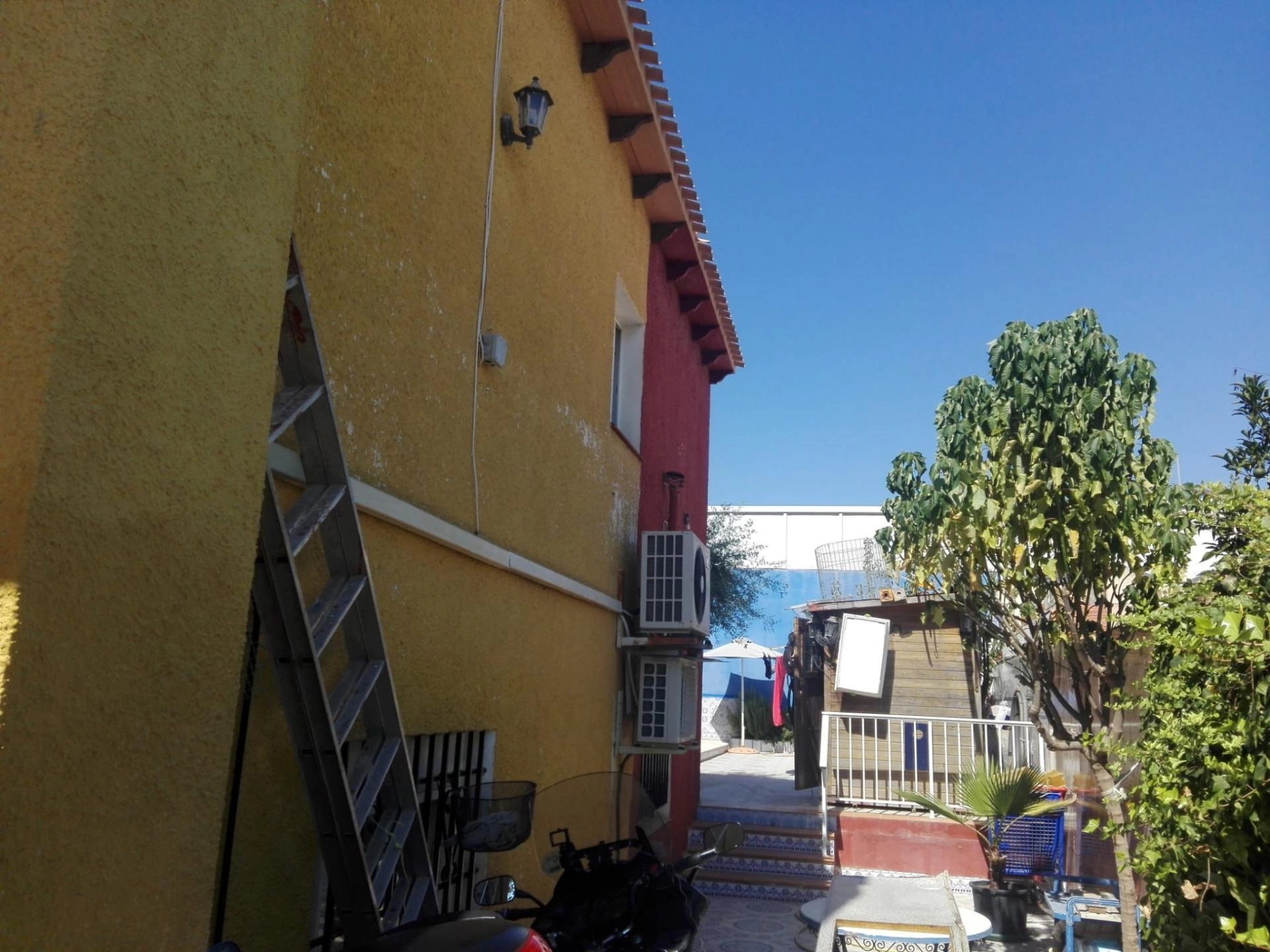 OPORTUNIDAD PUNTA PRIMA DEBAJO DE CARRETERA : 3 HAB , PISCINA