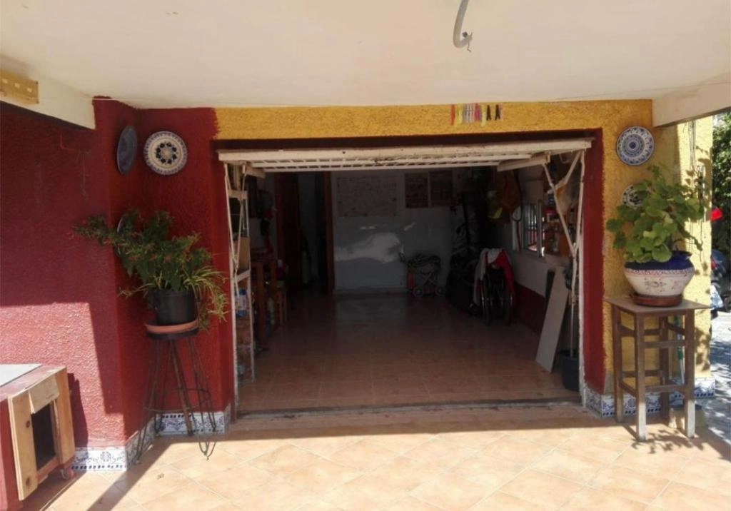 OPORTUNIDAD PUNTA PRIMA DEBAJO DE CARRETERA : 3 HAB , PISCINA
