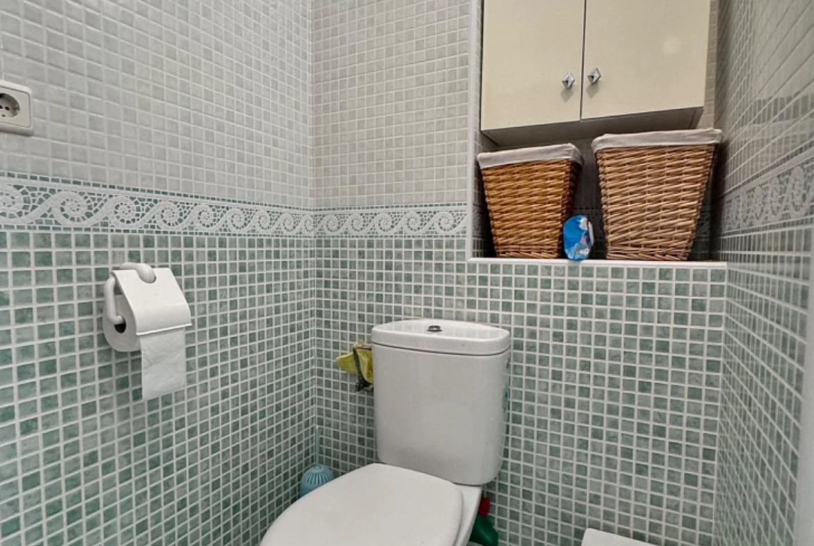 Oportunidad! Amplio y luminoso apartamento con terraza (Sur)  a 300 metros de la playa del cura
