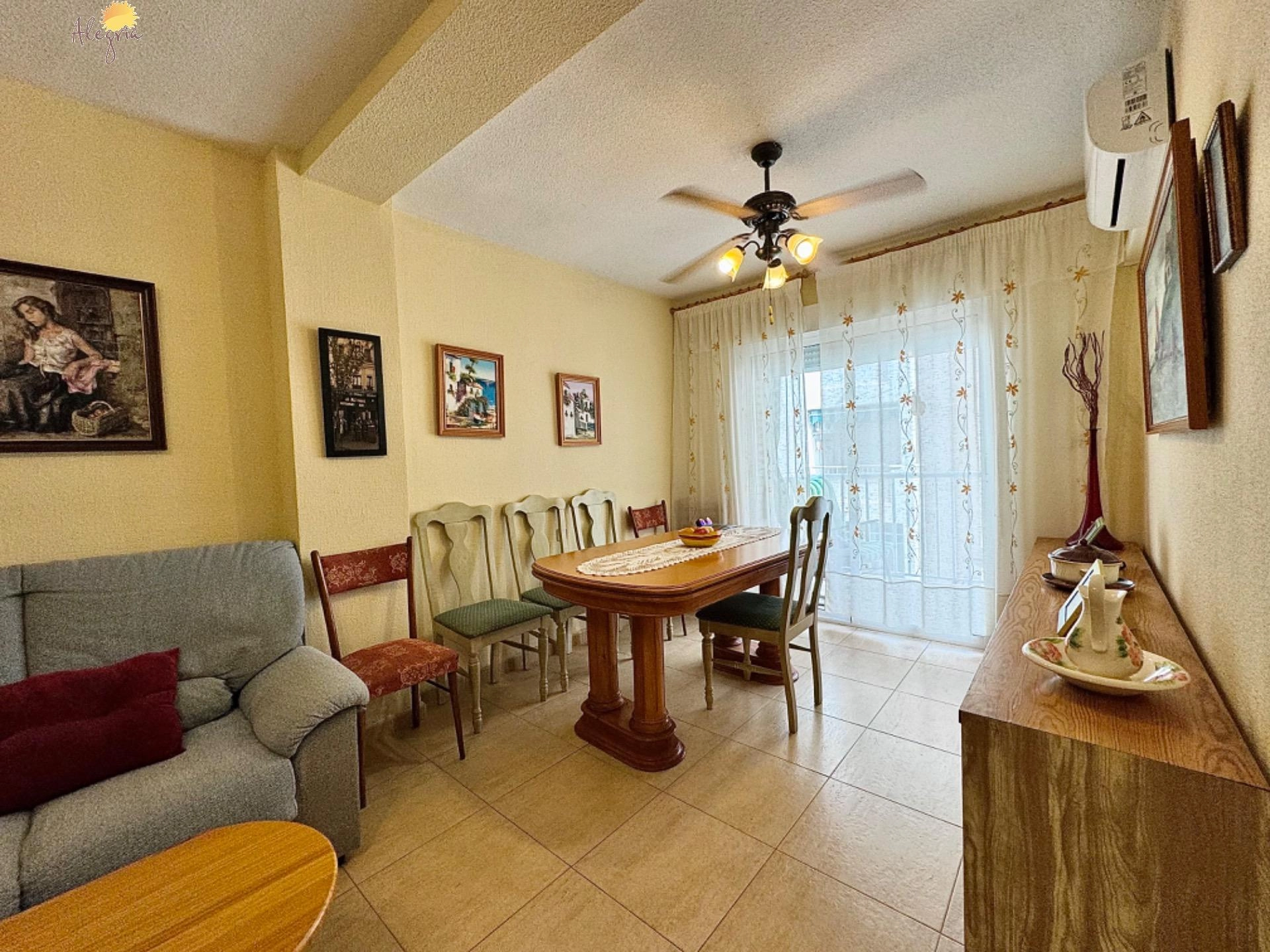Oportunidad! Amplio y luminoso apartamento con terraza (Sur)  a 300 metros de la playa del cura