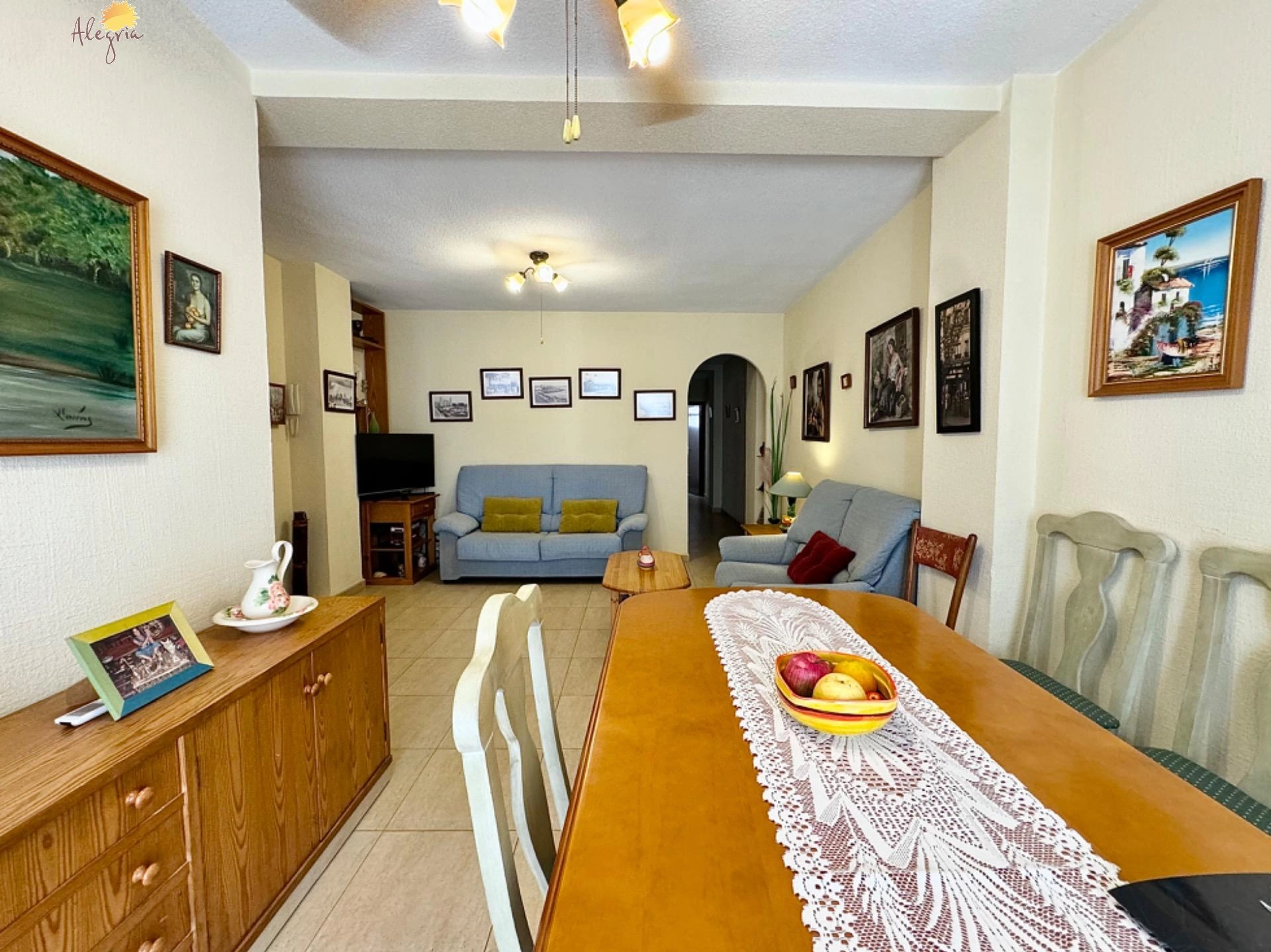 Oportunidad! Amplio y luminoso apartamento con terraza (Sur)  a 300 metros de la playa del cura
