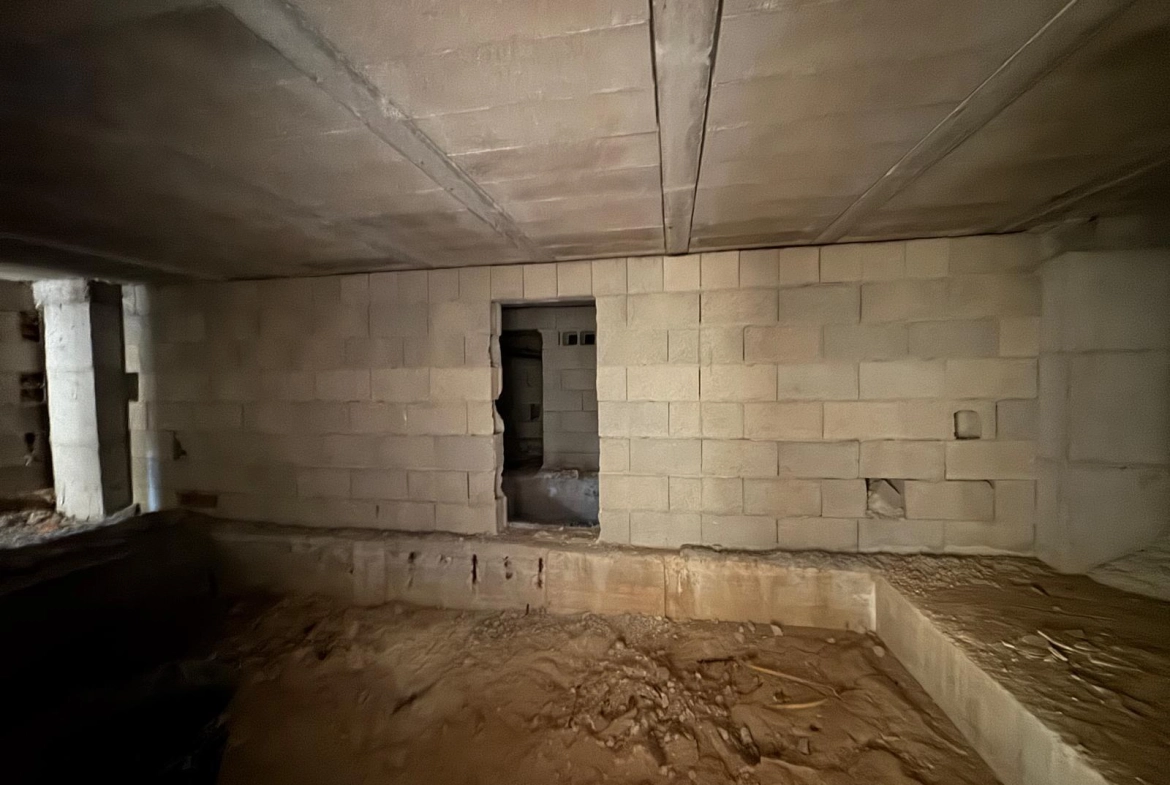 VILLA DE OBRA NUEVA CON 430 M2 DE PARCELA. 117 M2 DE CASA. 3 DORM. 2 BAÑOS. PISCINA. SOLARIUM.
