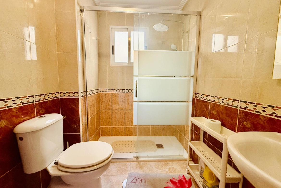 MAGNIFICO APARTAMENTO DE 2 HABITACIONES CON VISTAS PANORÁMICAS Y PISCINA EN ZONA NACIONES!!