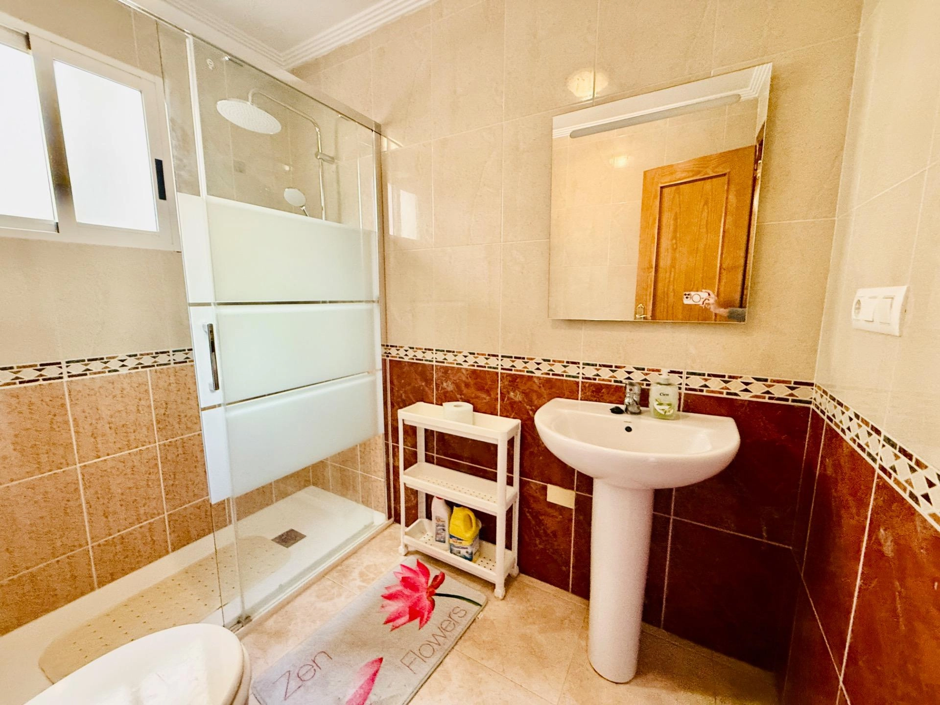 MAGNIFICO APARTAMENTO DE 2 HABITACIONES CON VISTAS PANORÁMICAS Y PISCINA EN ZONA NACIONES!!