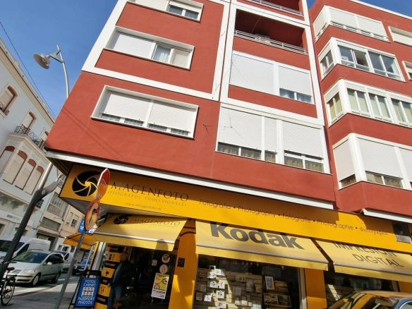 TORREVIEJA APARTAMENTO 3 HABS MUY AMPLIO EN PLENO CENTRO 169.000€