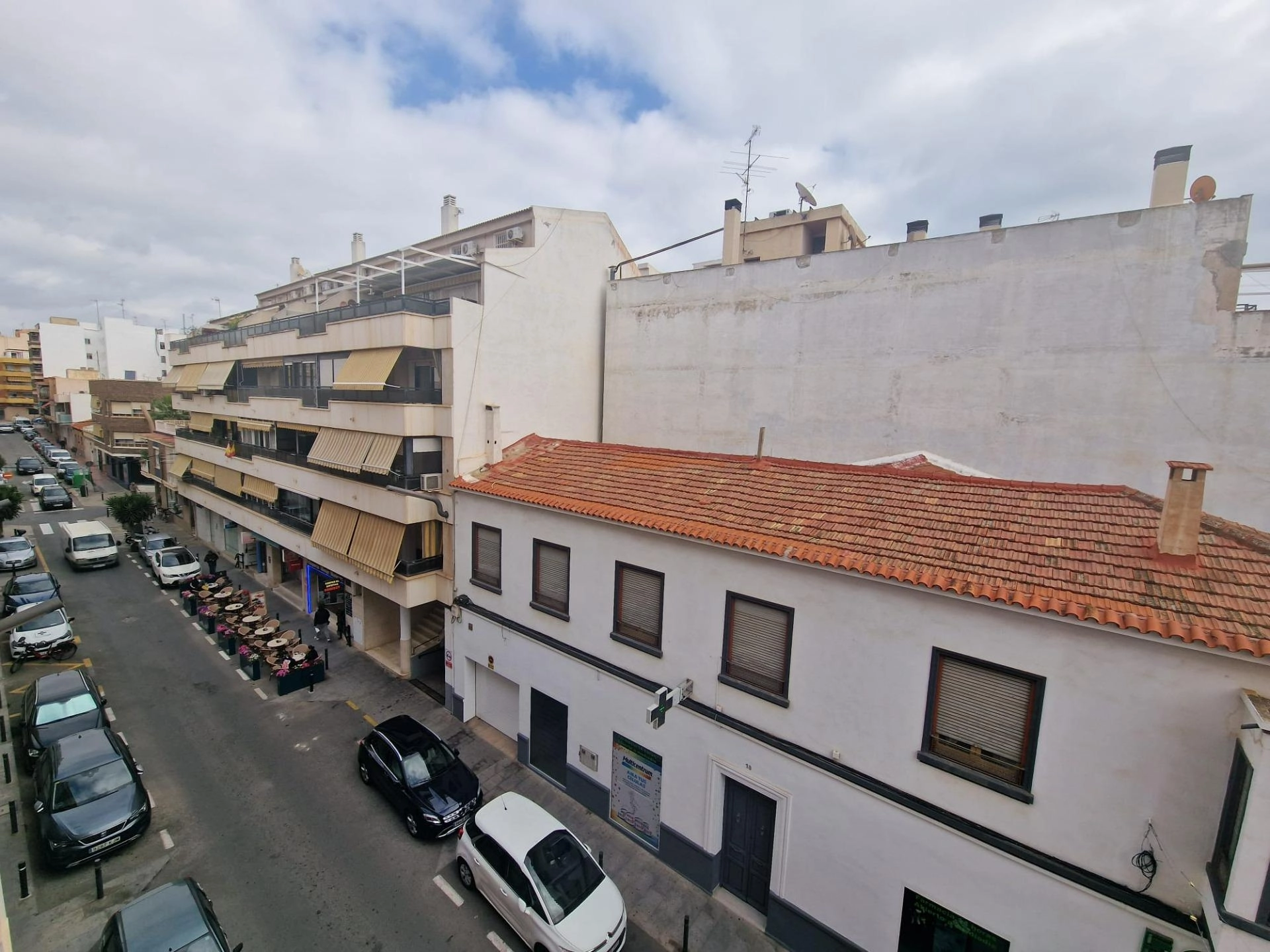 TORREVIEJA APARTAMENTO 3 HABS MUY AMPLIO EN PLENO CENTRO 169.000€