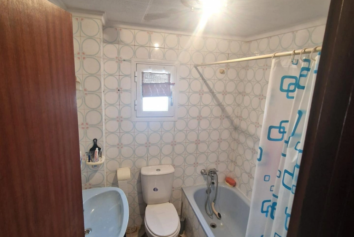 TORREVIEJA APARTAMENTO 3 HABS MUY AMPLIO EN PLENO CENTRO 169.000€