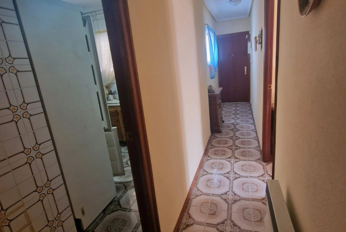TORREVIEJA APARTAMENTO 3 HABS MUY AMPLIO EN PLENO CENTRO 169.000€
