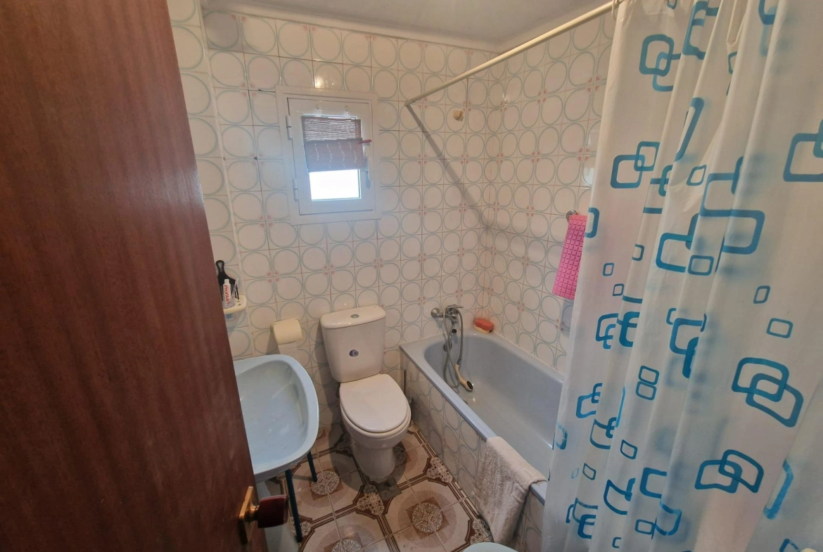 TORREVIEJA APARTAMENTO 3 HABS MUY AMPLIO EN PLENO CENTRO 169.000€