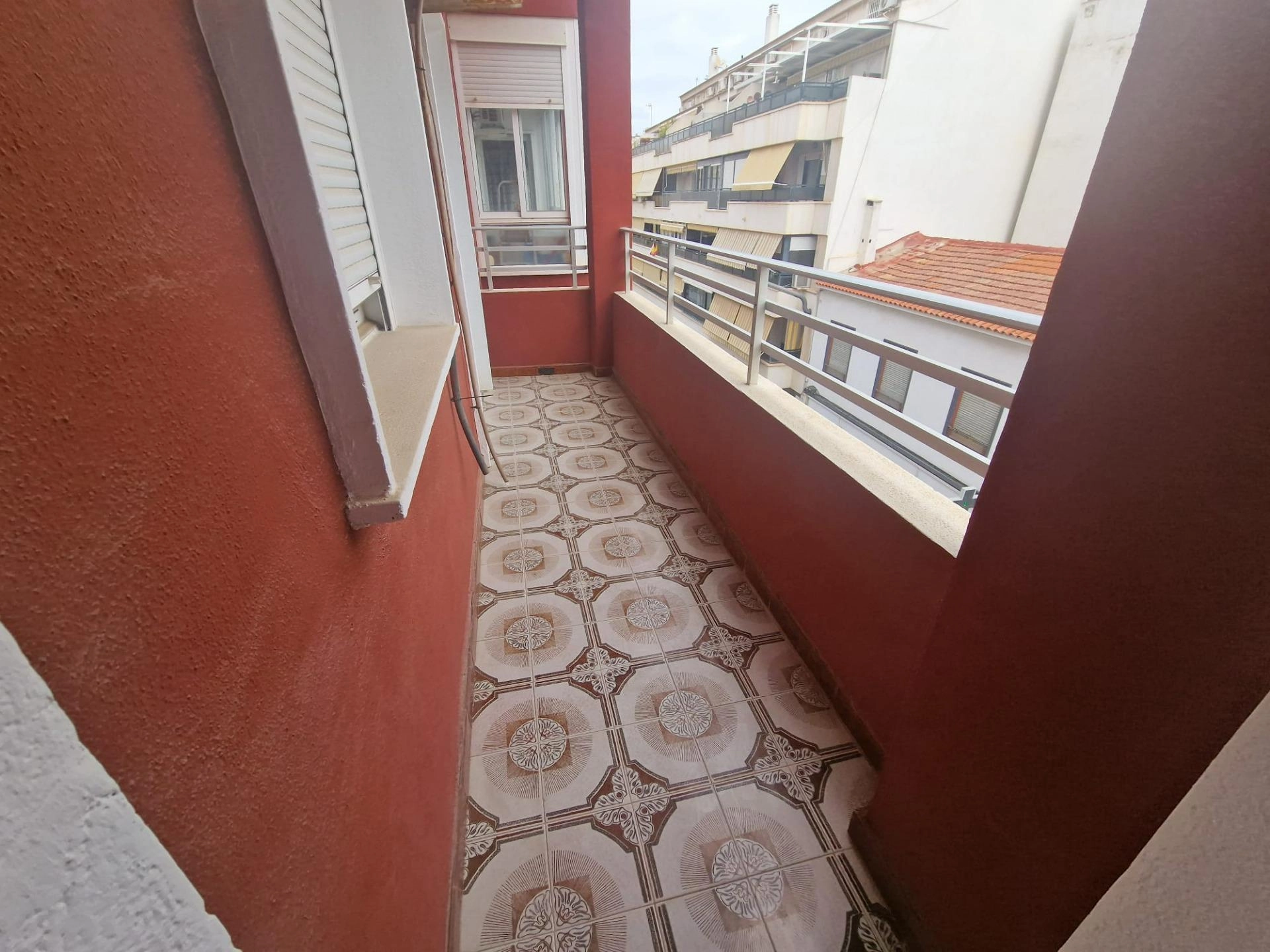 TORREVIEJA APARTAMENTO 3 HABS MUY AMPLIO EN PLENO CENTRO 169.000€