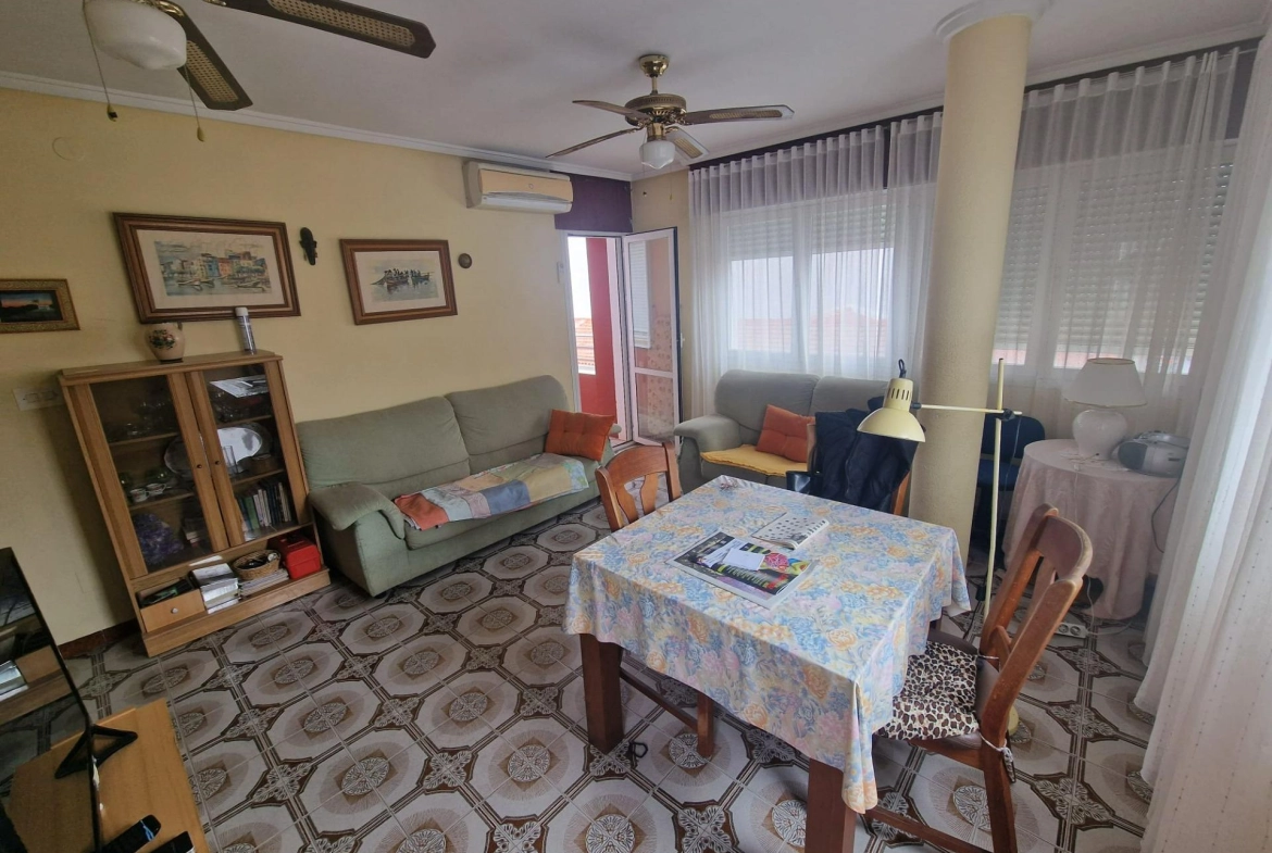 TORREVIEJA APARTAMENTO 3 HABS MUY AMPLIO EN PLENO CENTRO 169.000€