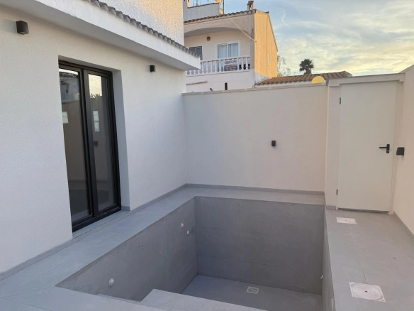 LA REGIA BUNGALOW BAJO 3 HABS PISCINA PRIVADA 210.000€