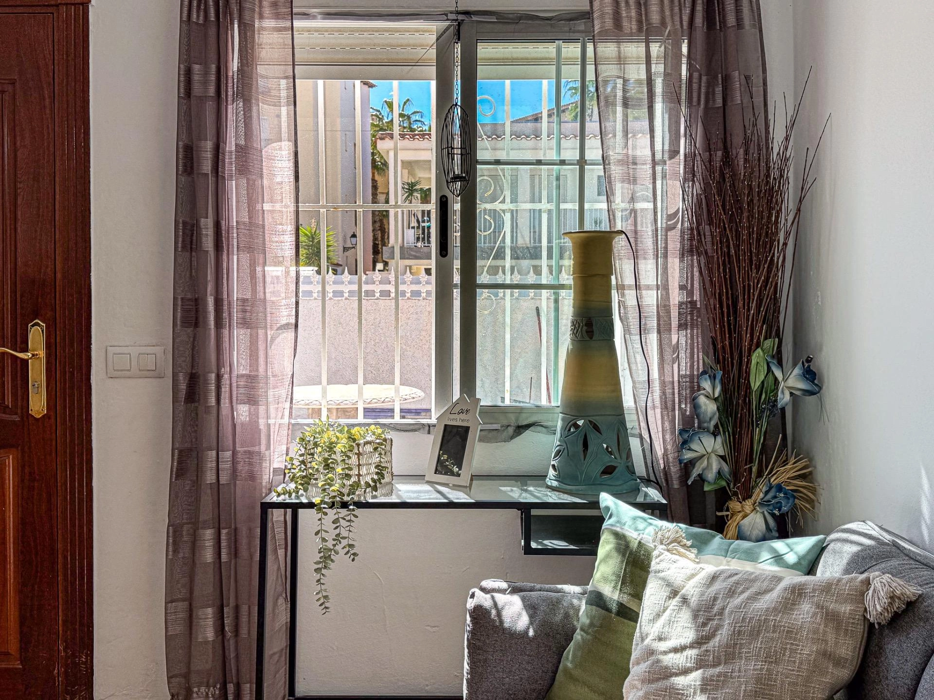 Frutales! Fantástico bungalow con amplia terraza y sin gastos de comunidad