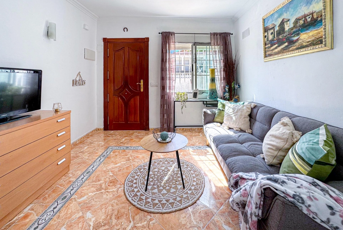 Frutales! Fantástico bungalow con amplia terraza y sin gastos de comunidad