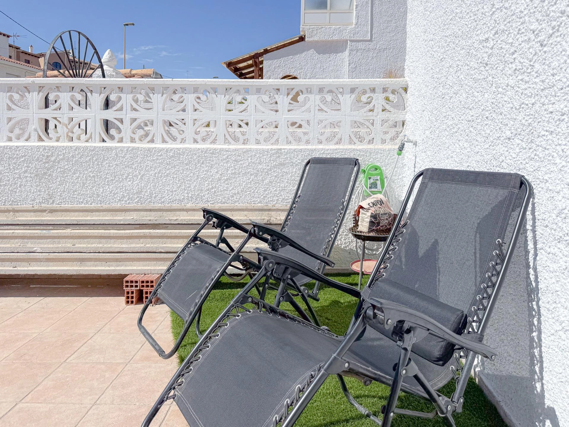 Frutales! Fantástico bungalow con amplia terraza y sin gastos de comunidad