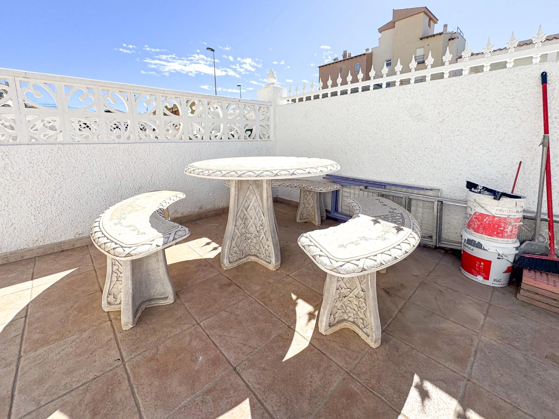 Frutales! Fantástico bungalow con amplia terraza y sin gastos de comunidad