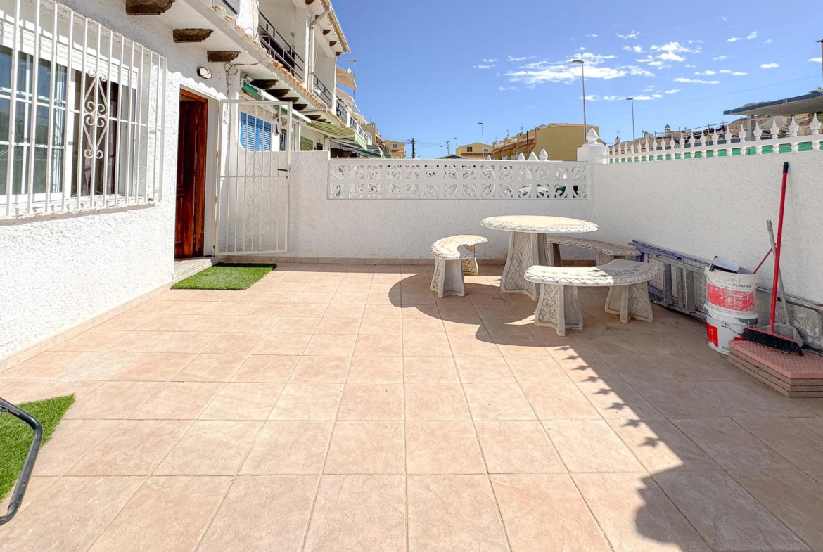Frutales! Fantástico bungalow con amplia terraza y sin gastos de comunidad