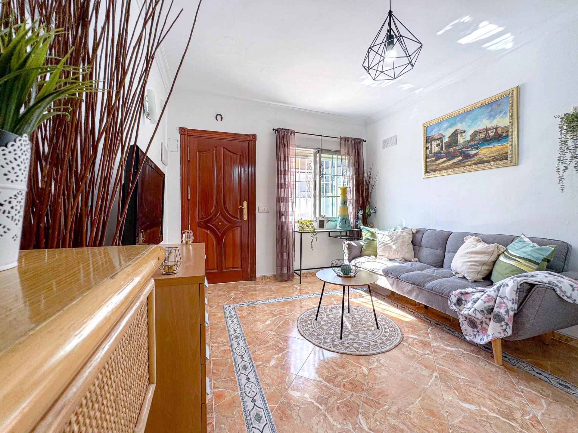 Frutales! Fantástico bungalow con amplia terraza y sin gastos de comunidad